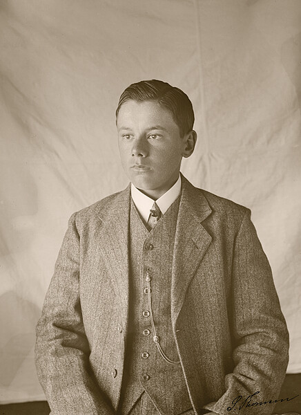 S&oslash;nderho, Fan&oslash;: Johnny Willy Thomsen