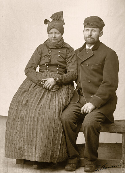 S&oslash;nderho, Fan&oslash;: Maren Sonnichsen og Thomas Sonnichsen Thomsen
