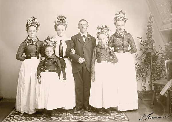 Sønderho, Fanø: Gjøsses Hans og Smeds Ablen. Bryllupsbillede 10/7 1896